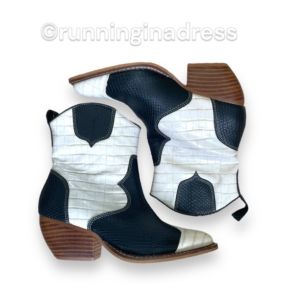 NWOB Flawed ARider Eden Western Inspired Crocodile Embossed Cow Print Boot 7 - Picture 6 of 16